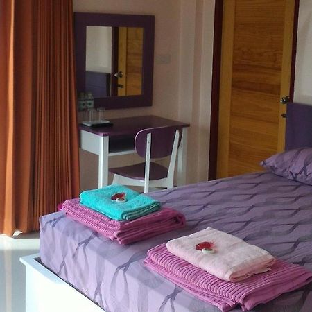 V-House Hotel Trang Bagian luar foto