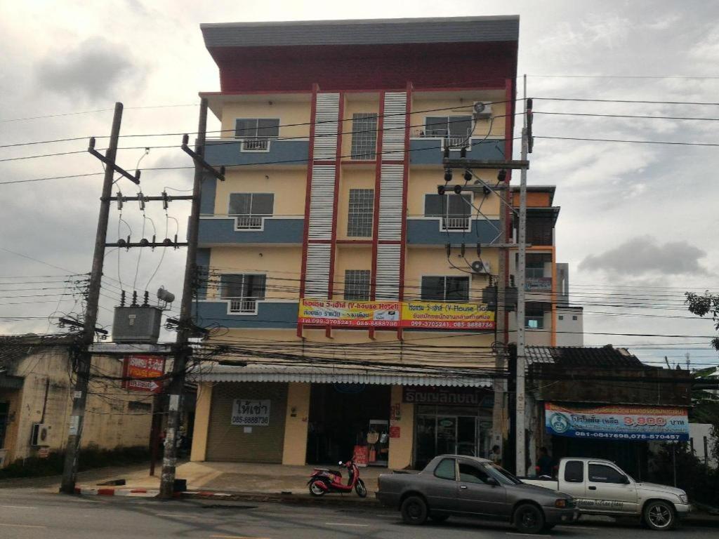 V-House Hotel Trang Bagian luar foto