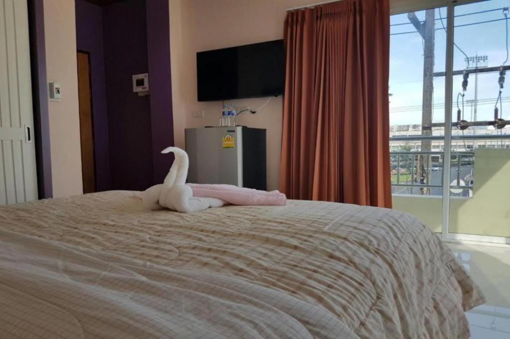 V-House Hotel Trang Bagian luar foto