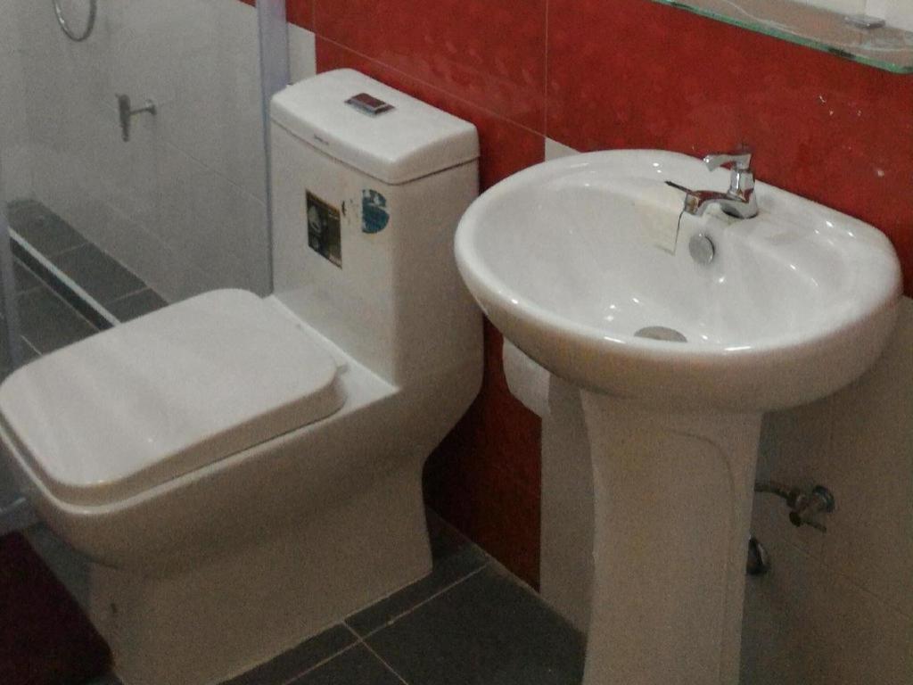 V-House Hotel Trang Bagian luar foto