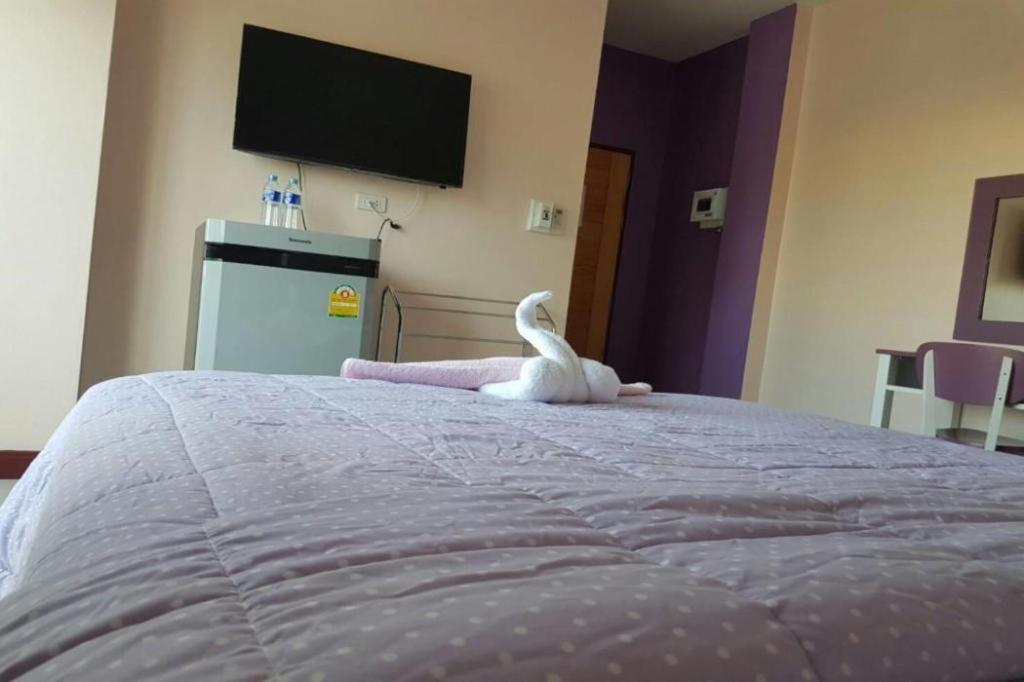V-House Hotel Trang Bagian luar foto