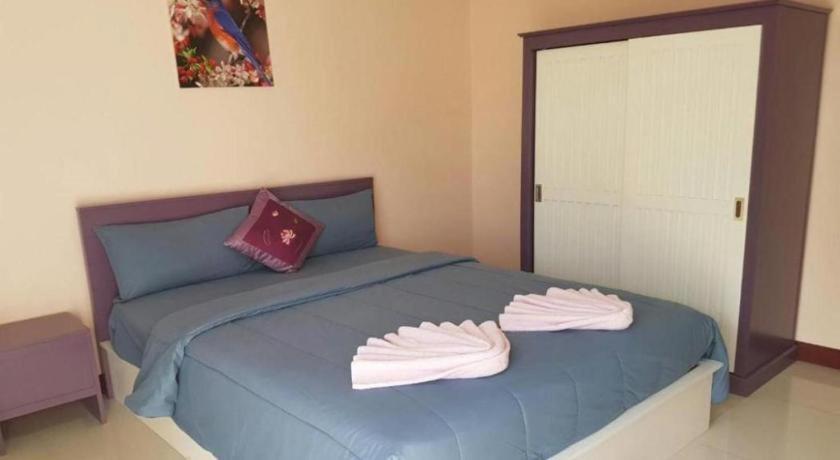 V-House Hotel Trang Bagian luar foto
