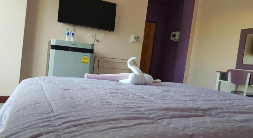 V-House Hotel Trang Bagian luar foto