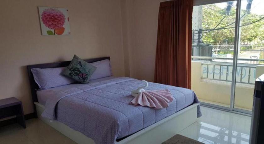 V-House Hotel Trang Bagian luar foto