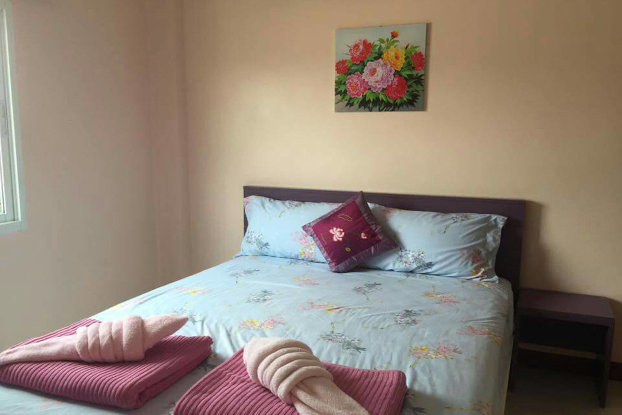 V-House Hotel Trang Bagian luar foto